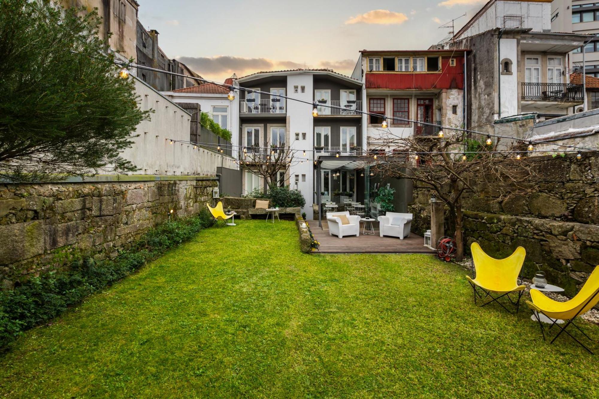 In Porto Gallery Guesthouse Exterior photo